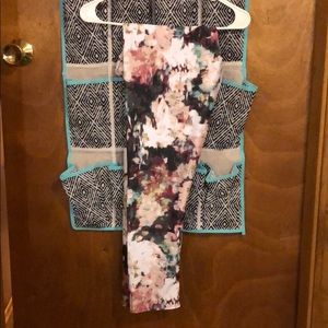 Large AMERICAN EAGLE Leggings NWT